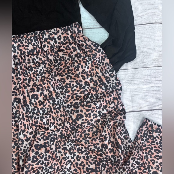 Boutique Brand Long Sleeve Tee Leopard Print PJ Pants Side Pockets Set 💗 - Picture 2 of 7